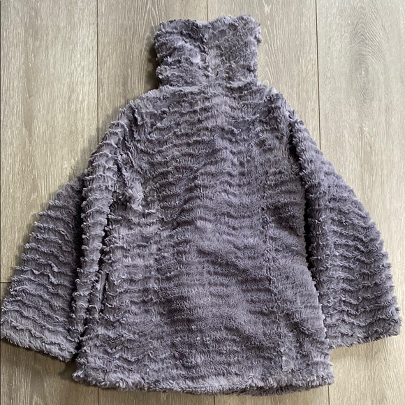 Patagonia Girls Sz XS 5 6 Kids Gray Fuzzy Jacket Peacoat Winter Soft Button Long - Picture 5 of 5